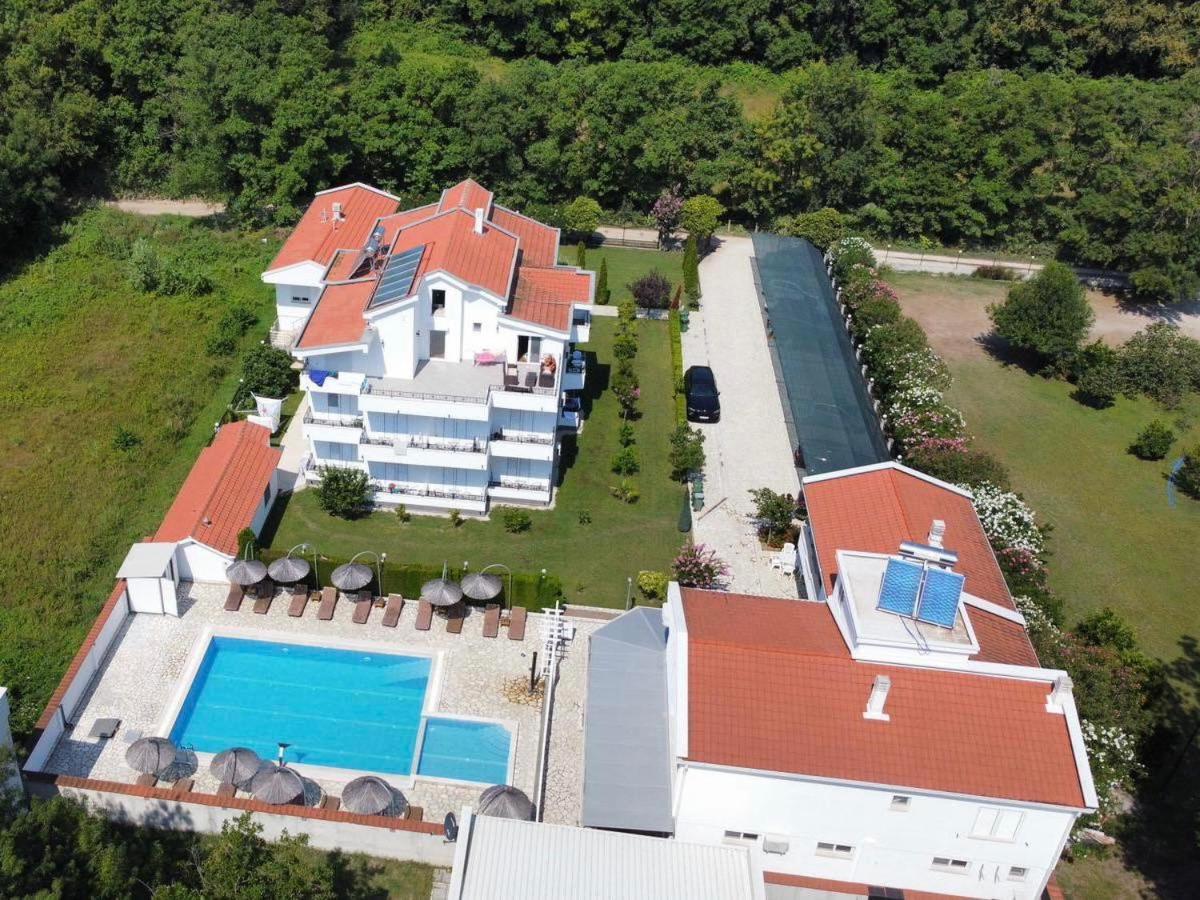 Residence Leora Ulcinj Exteriör bild