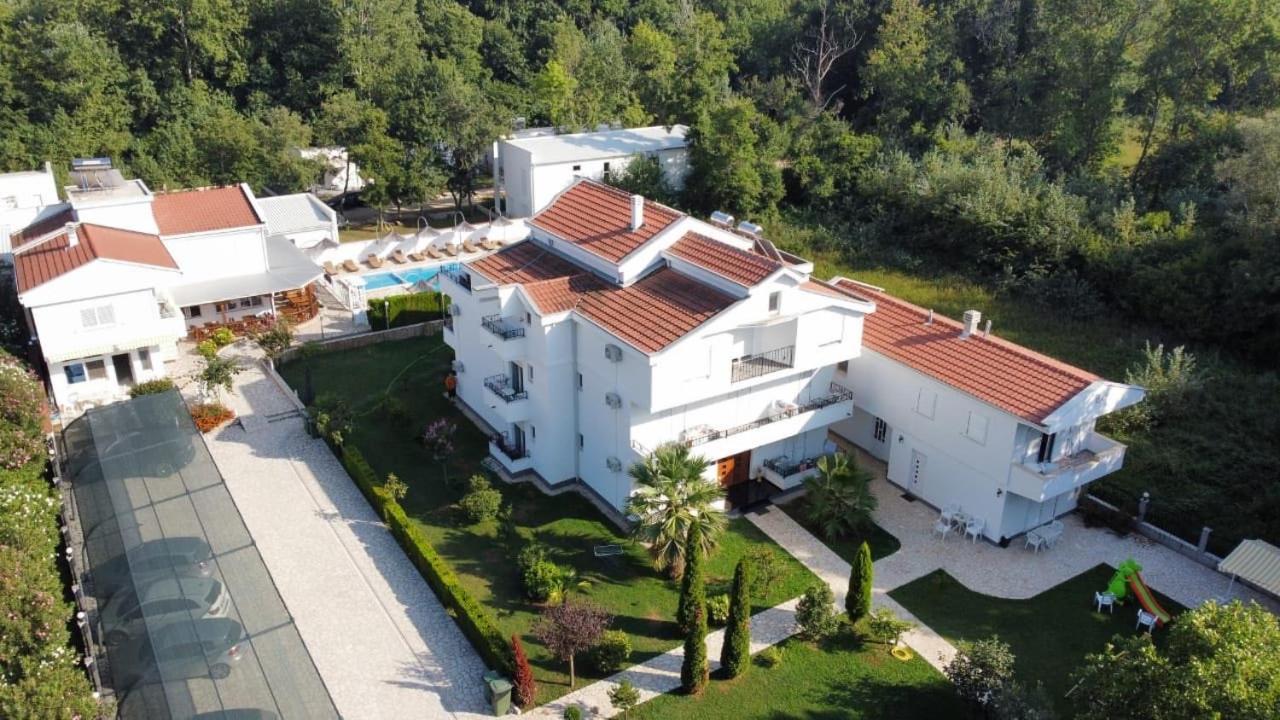 Residence Leora Ulcinj Exteriör bild
