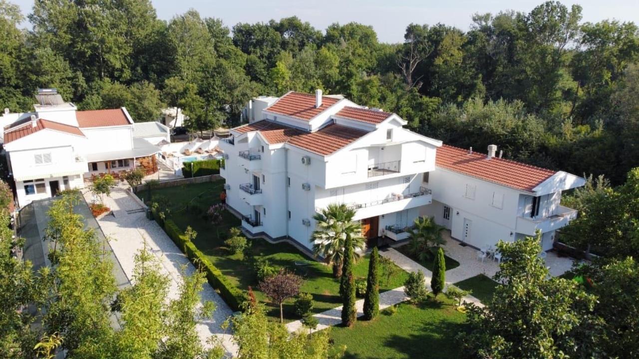 Residence Leora Ulcinj Exteriör bild
