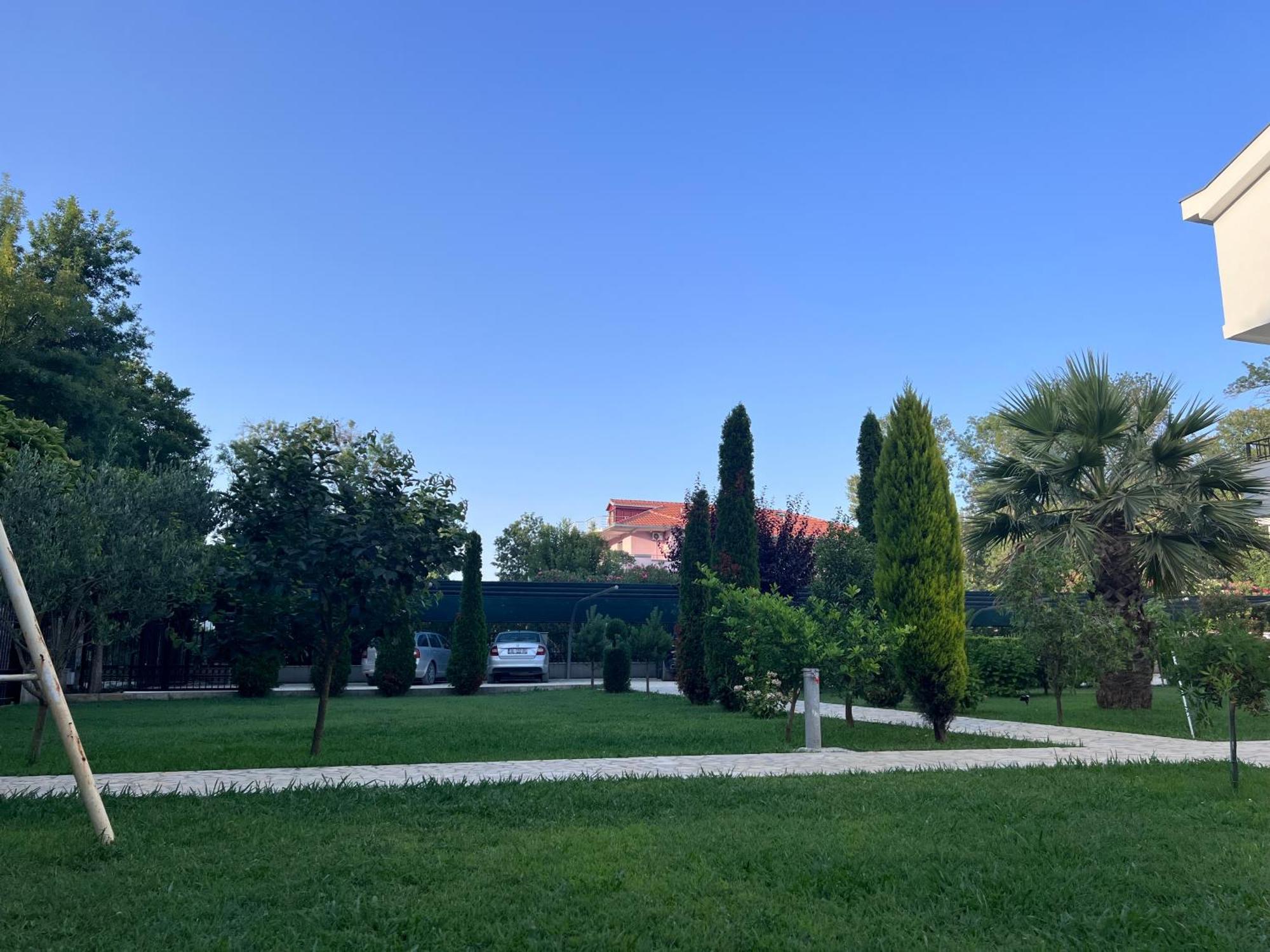 Residence Leora Ulcinj Exteriör bild