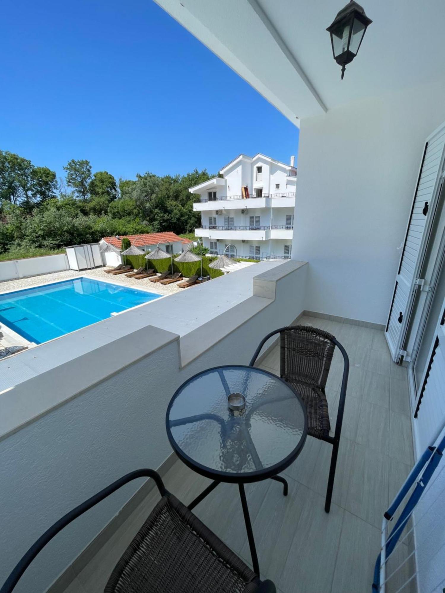 Residence Leora Ulcinj Exteriör bild